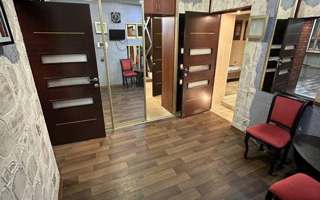 Квартира Уютная Пятикомнатная В Центре На Улице Комсомольская