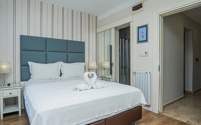 Отель Ten Rooms Istanbul Hotel