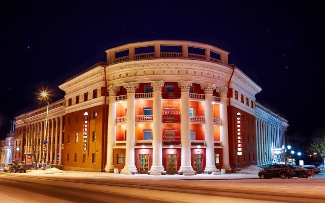 Гостиница Северная в Петрозаводске - забронировать гостиницу Северная, цены и фото номеров Петрозаводск вид на фасад
