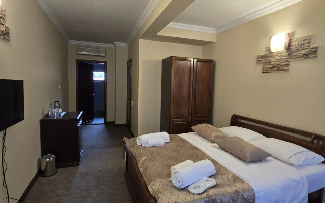 Guest rooms · Batumi — photo 41