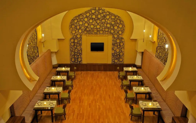 Отель Helnan Dreamland Hotel