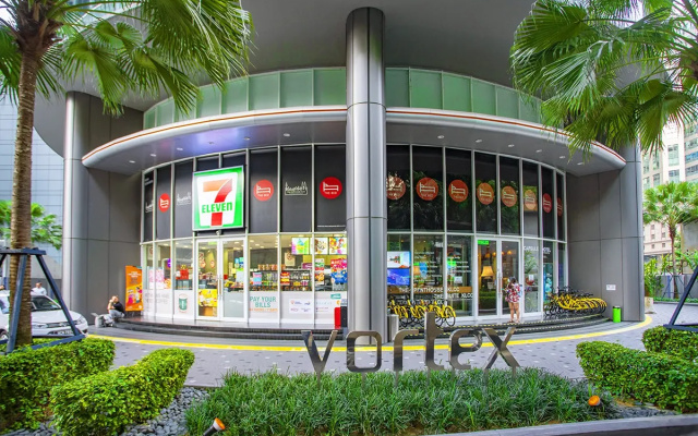 Апарт-отель Luxe Suites at Vortex KLCC