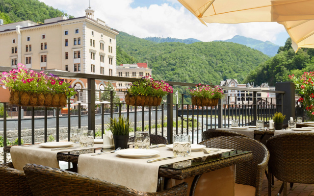 Отель Park Inn by Radisson Rosa Khutor 