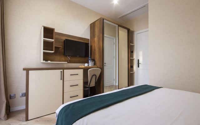 Guest rooms · Tbilisi — photo 11