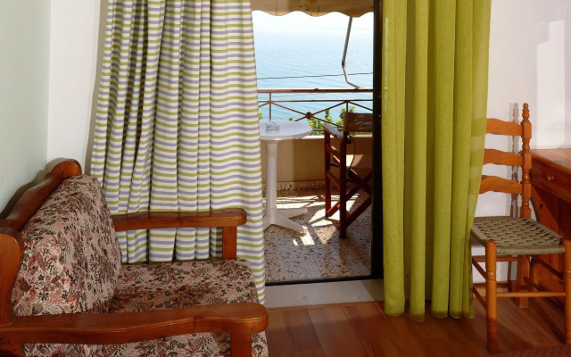 Отель Pharos Rooms