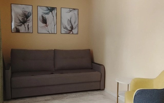 V Tikhom Meste Nedaleko Ot Vokzala Flat