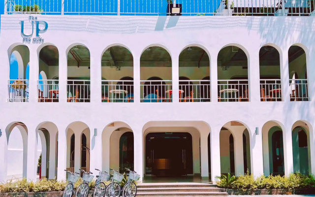 Отель The Up Phu Quoc