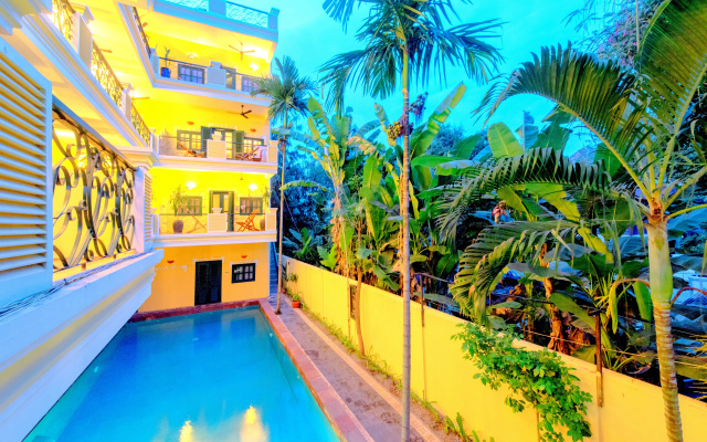 Отель Golden Banana Residence