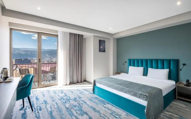 Guest rooms · Tbilisi — photo 26