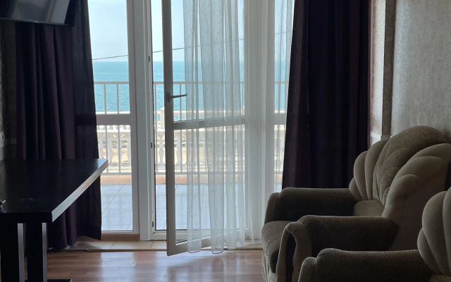 Hotel Briz