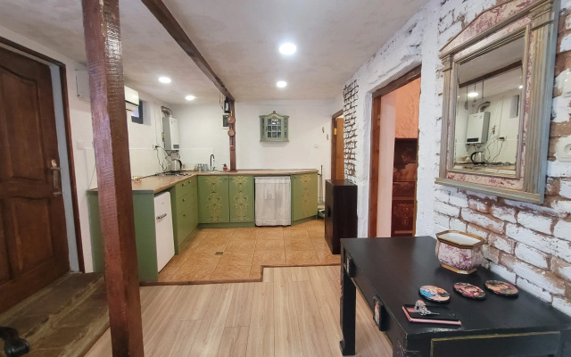 Guest rooms · Tbilisi — photo 16