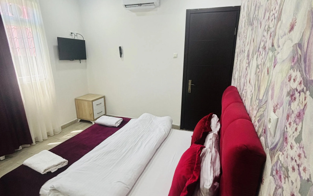 Nanas Guest house · Batumi — photo 45