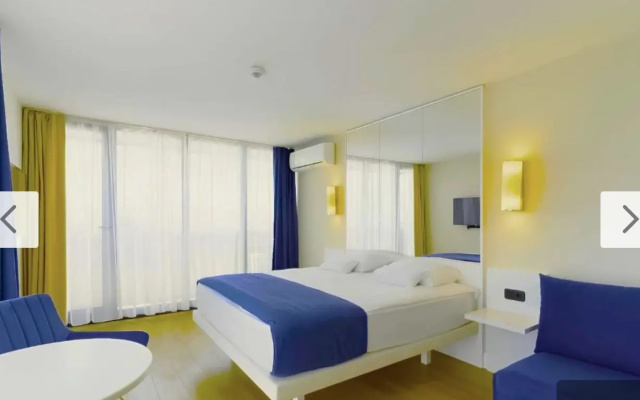 Orbi City Batumi Sea View Apartment hotel · Batumi — photo 8