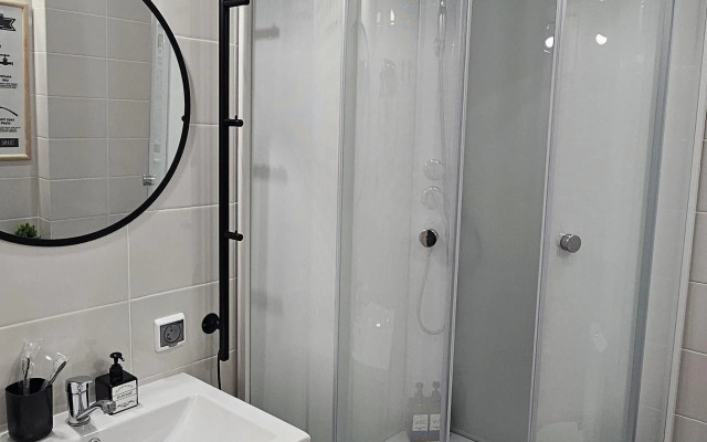 Prostornaya Yevrodvushka Flat