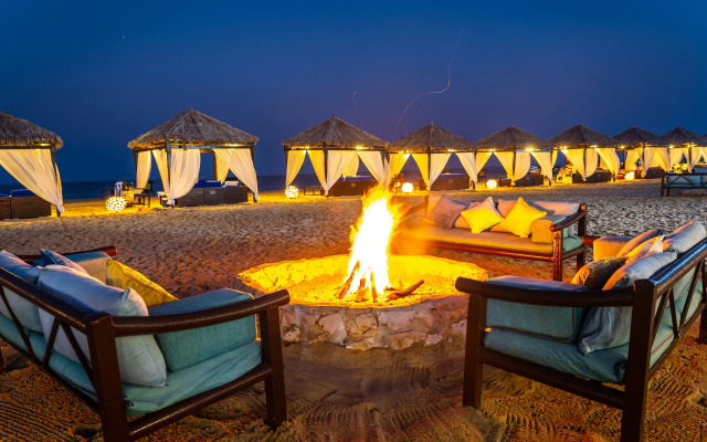 Кемпинг Regency Sealine Camp