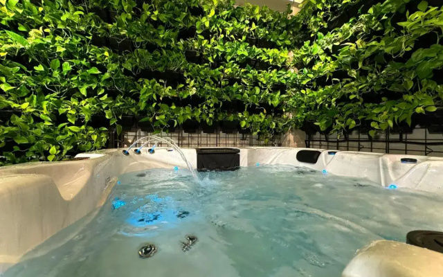 Pool · Tbilisi — photo 16