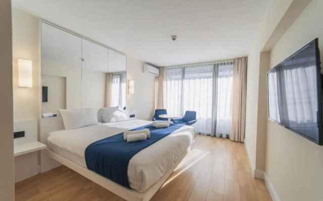 Апартаменты Legacy Apartments Orbi City