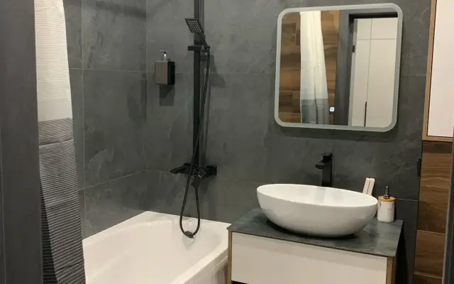 Квартира Комфортная на летчика Захарова 16
