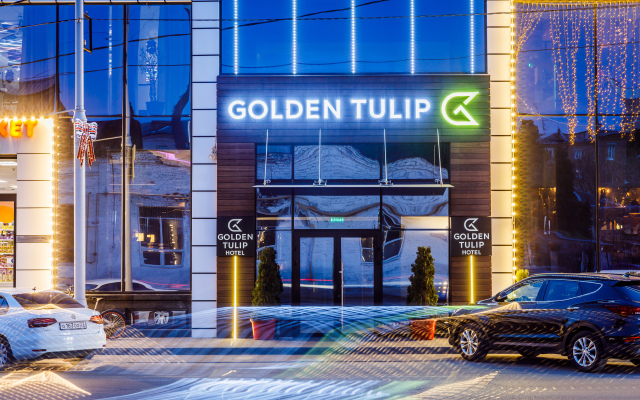 Гостиница Golden Tulip Krasnodar в Краснодаре 1 отзыв об отеле, цены и фото номеров - забронировать гостиницу Golden Tulip Krasnodar онлайн Краснодар вид на фасад