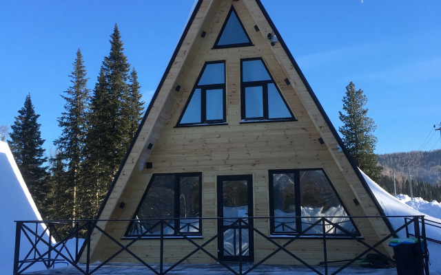Частный дом Дом в стиле A-frame