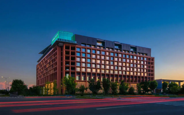 Отель Crowne Plaza Beijing Tongzhou by IHG