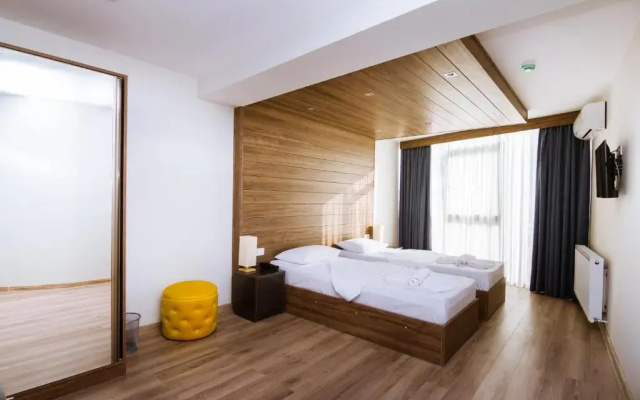 Standard Twin room with view (twin beds) · Victoria Inn Tbilisi Hotel — photo 1