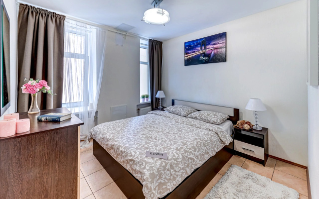Апартаменты Art Square Apartment