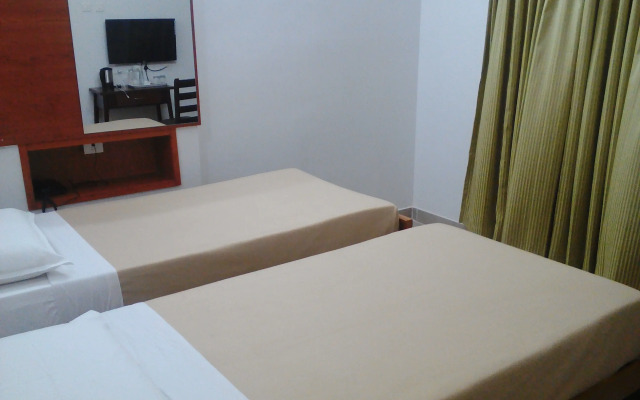 Отель Surag Residency