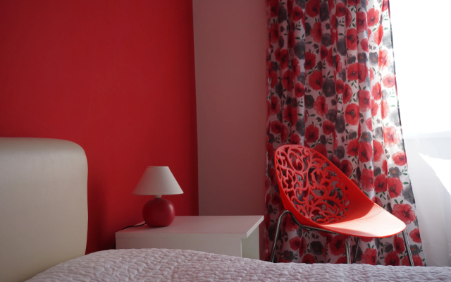 Квартира Red Wall