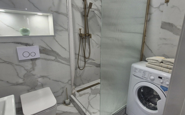 Квартира VIP Golden Designer Suite