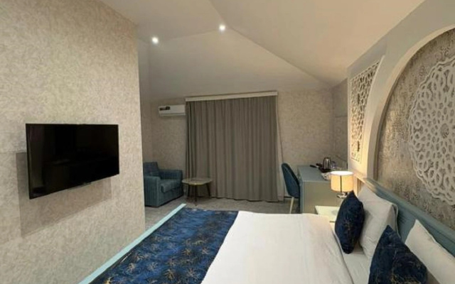 Golden Sands Hotel