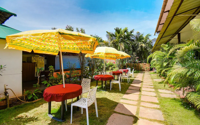 Hotel YogiTree beach Resort & Cafe