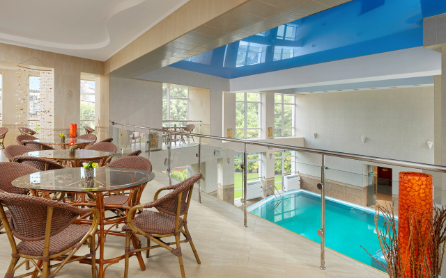 Tes-Hotel Resort & Spa