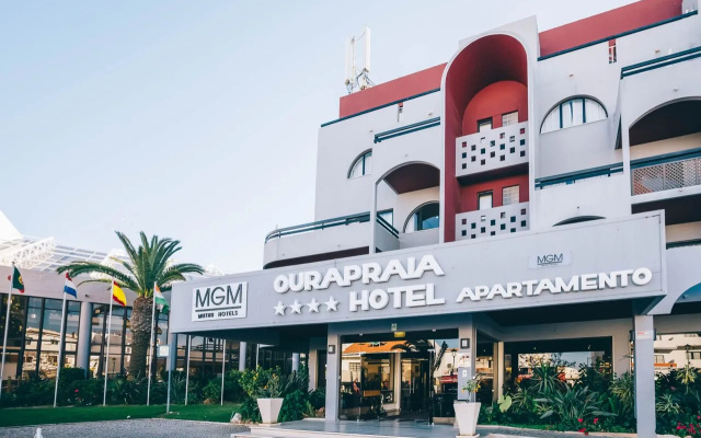 Отель Muthu Oura Praia