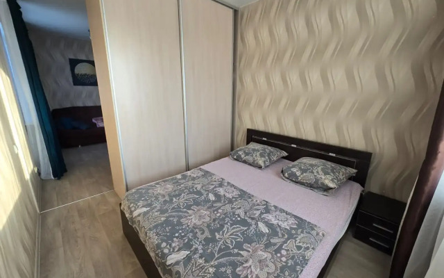 Квартира Трехкомнатная Сургут
