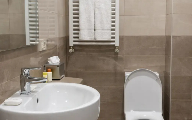Bathroom · Tbilisi — photo 13