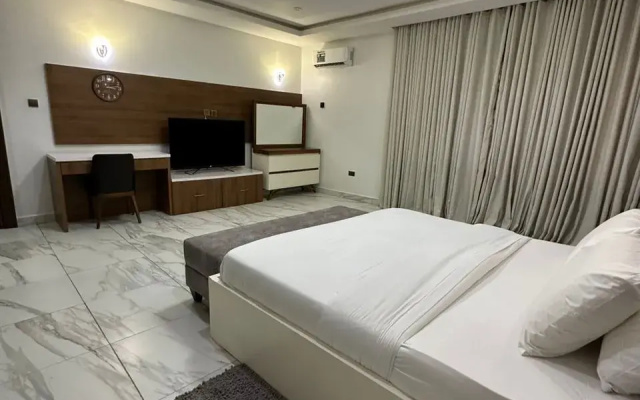 Отель De James Hotels and Suites