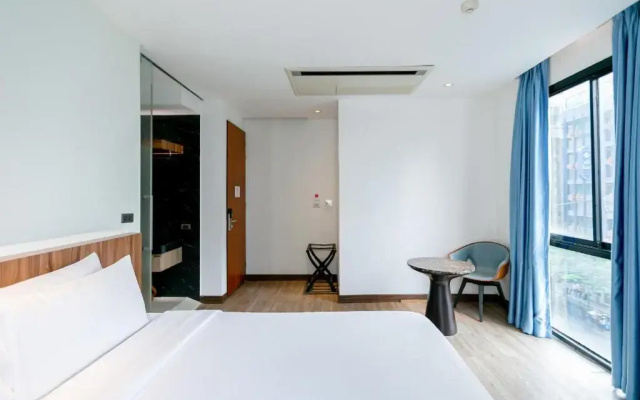 Uno Express Asoke Sukhumvit Bangkok