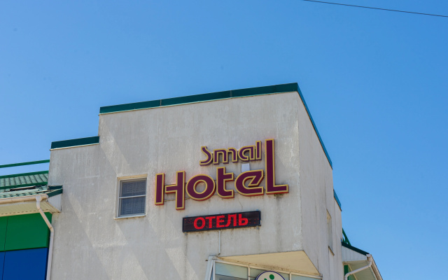 Отель Small