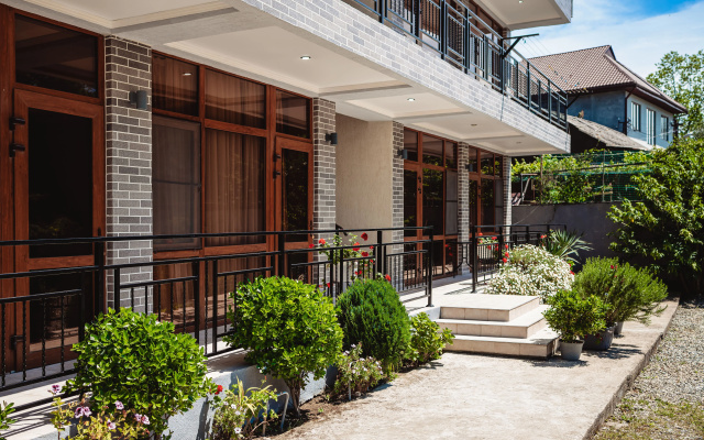 Amza Hotel