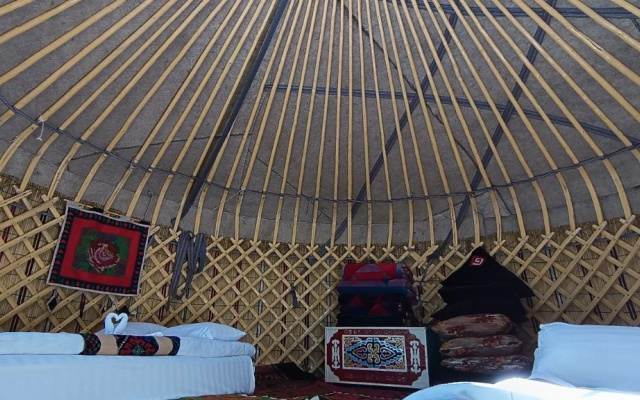 Кемпинг Sky Yurts