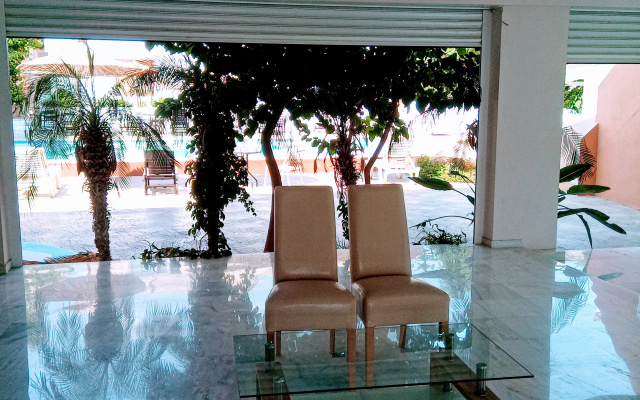 Апартаменты Saint Konstantin Stegna Beach