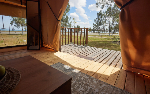 Курортный отель Hotsglamping