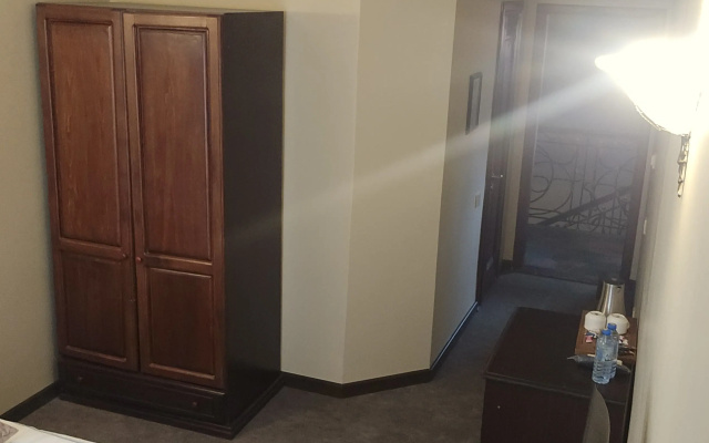 Guest rooms · Batumi — photo 48
