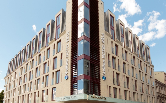 Wellton Riga Hotel & SPA вид на фасад