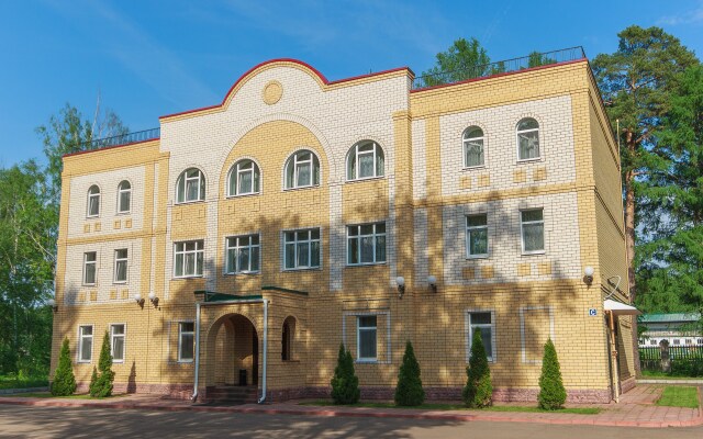 Парк-отель Аристократ Кострома в Костроме - забронировать гостиницу Парк-отель Аристократ Кострома, цены и фото номеров вид на фасад