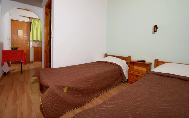 Отель Pharos Rooms