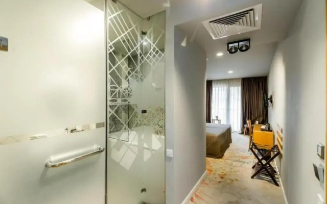 Guest rooms · Tbilisi — photo 24