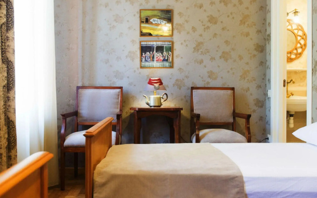 Guest rooms · Tbilisi — photo 28