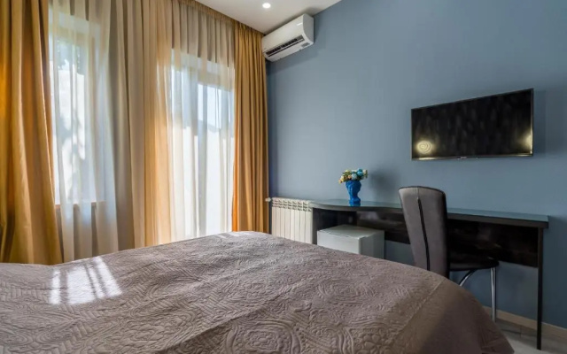 Guest rooms · Tbilisi — photo 23